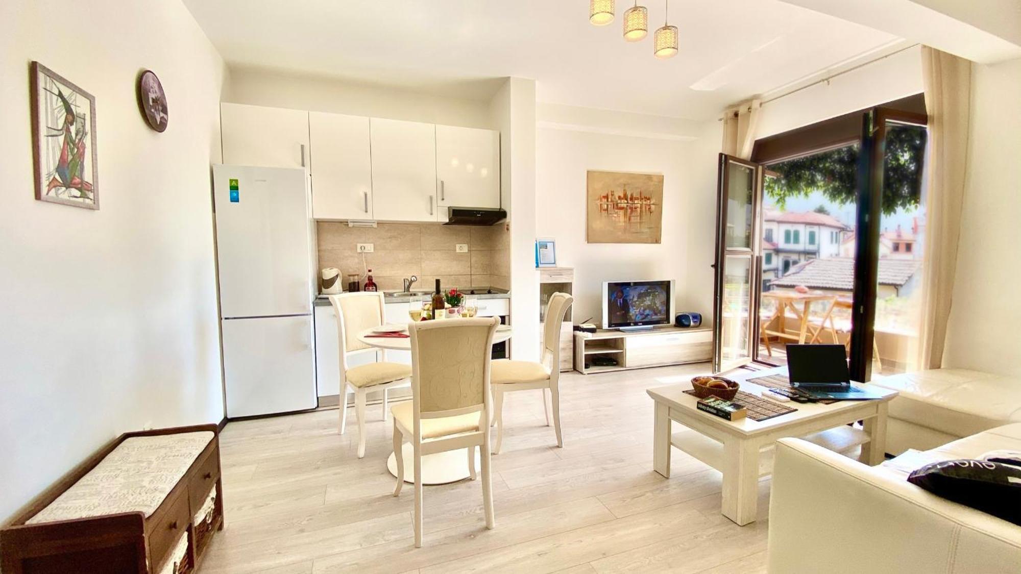 Karina Apartment บุดวา ภายนอก รูปภาพ