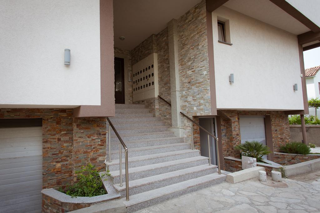 Karina Apartment บุดวา ภายนอก รูปภาพ
